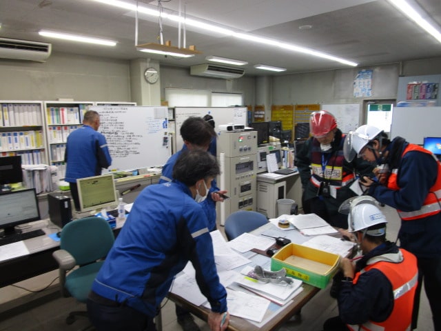 photo：Disaster drills (Yokkaichi Plant)