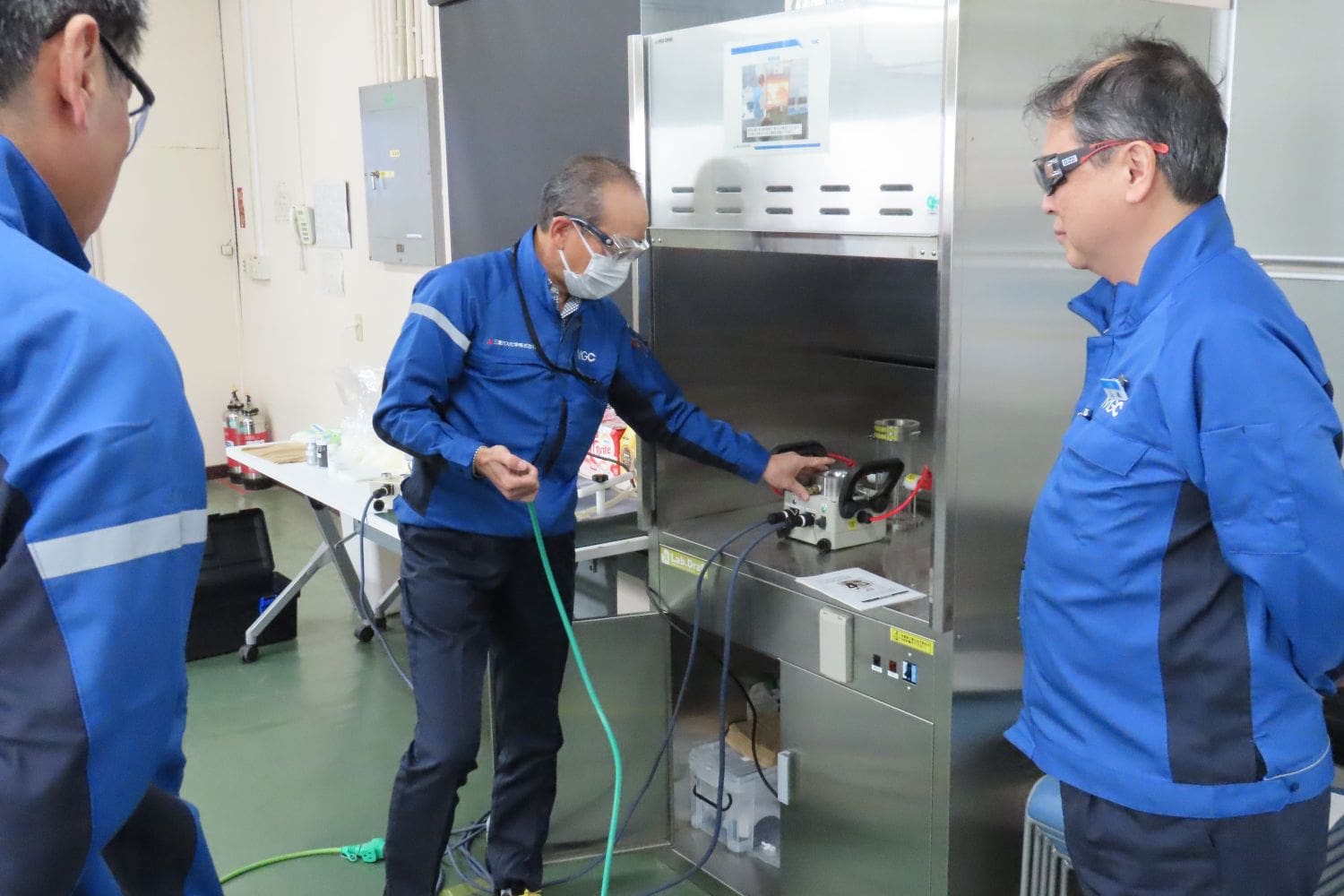 photo:Dust explosion lectures (Niigata Research Laboratory)