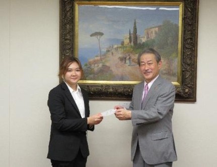 写真：2022年秋採用奨学生証書授与式の様子