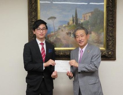 写真：2022年秋採用奨学生証書授与式の様子