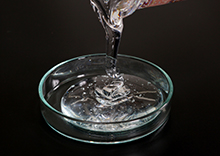 写真：ユピゼータ&reg;の用途イメージ（コーティング用樹脂）